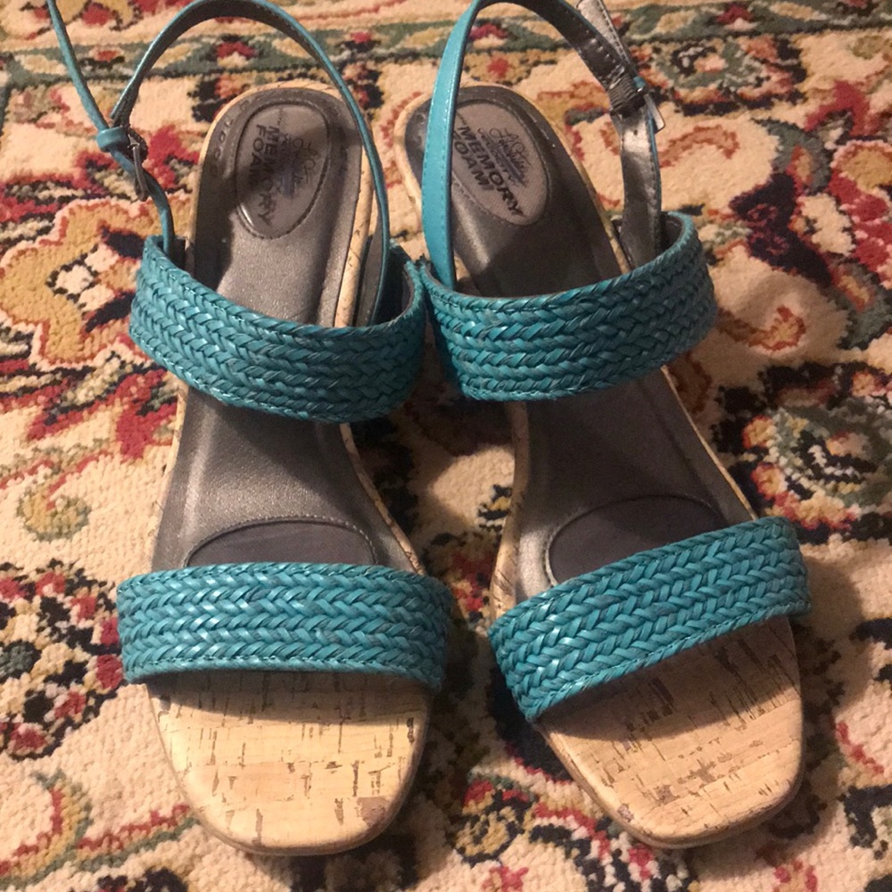 Slightly worn Turquoise Wedge